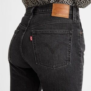 Levi's Women's Dark Gray Straight Leg Jeans